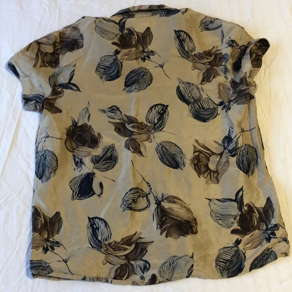Jones New York raw silk beige floral button  down short sleeve blouse size 8P - Picture 9 of 9